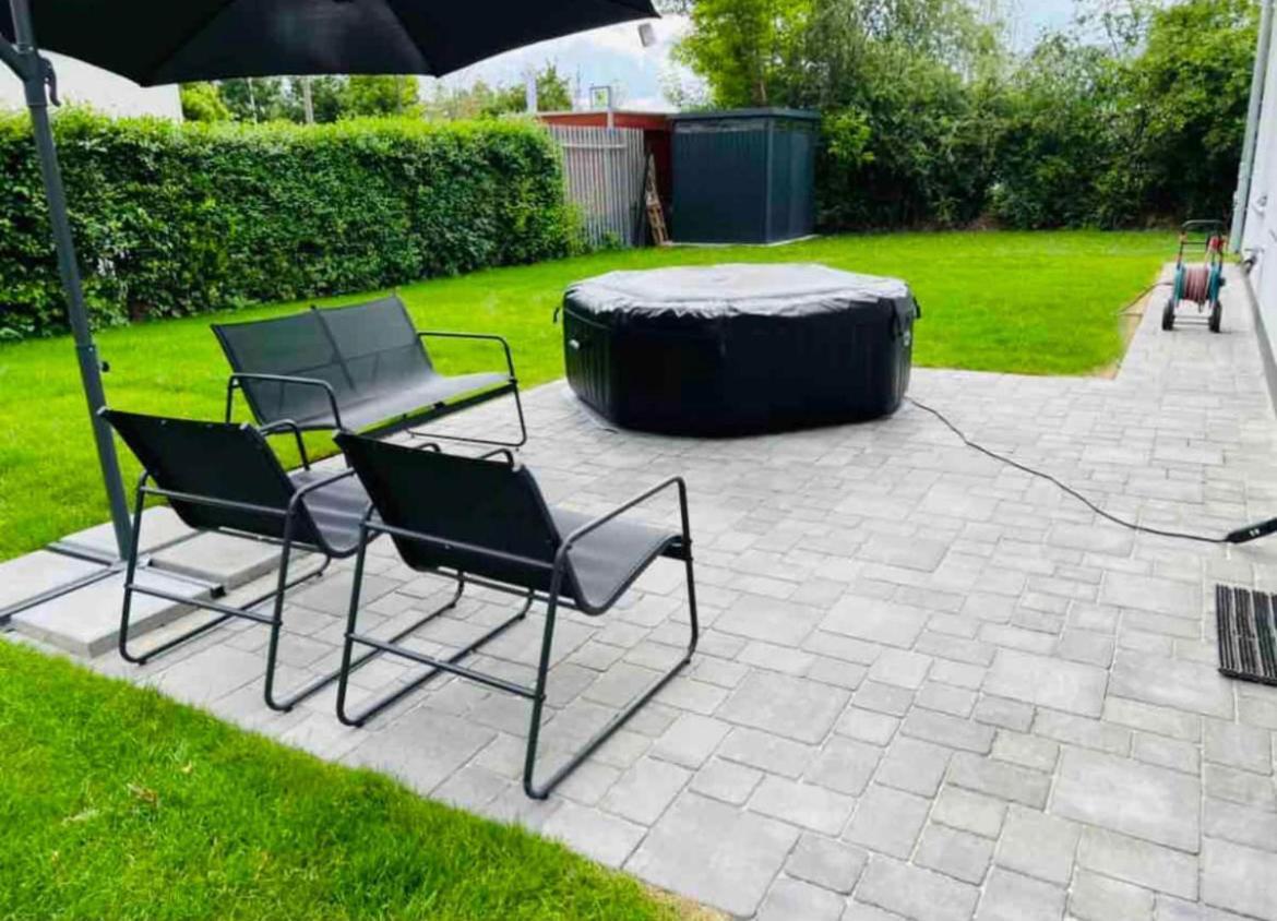 Haushaelfte Mit Garten, Kamin, Grill & Whirlpool Naehe Ber Berlin Exterior photo