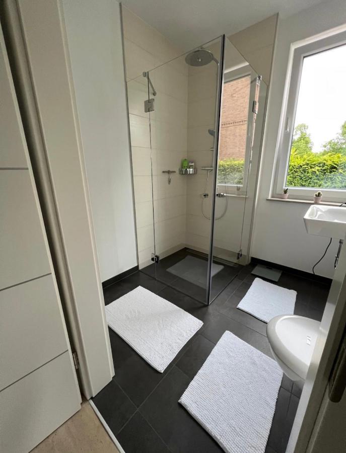 Haushaelfte Mit Garten, Kamin, Grill & Whirlpool Naehe Ber Berlin Exterior photo