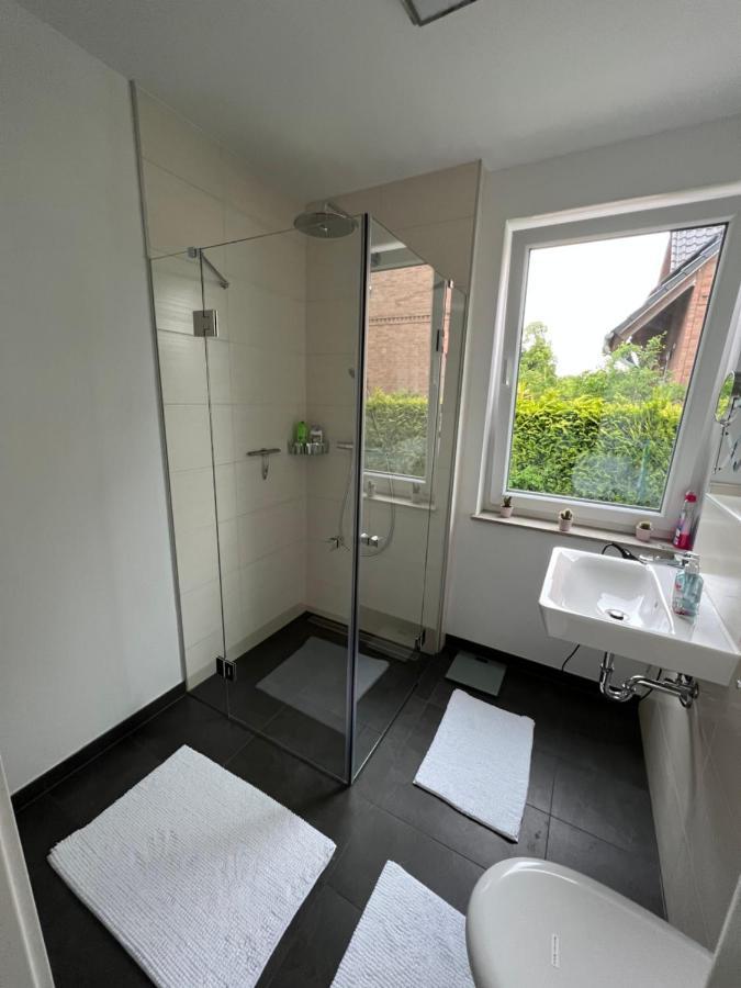 Haushaelfte Mit Garten, Kamin, Grill & Whirlpool Naehe Ber Berlin Exterior photo